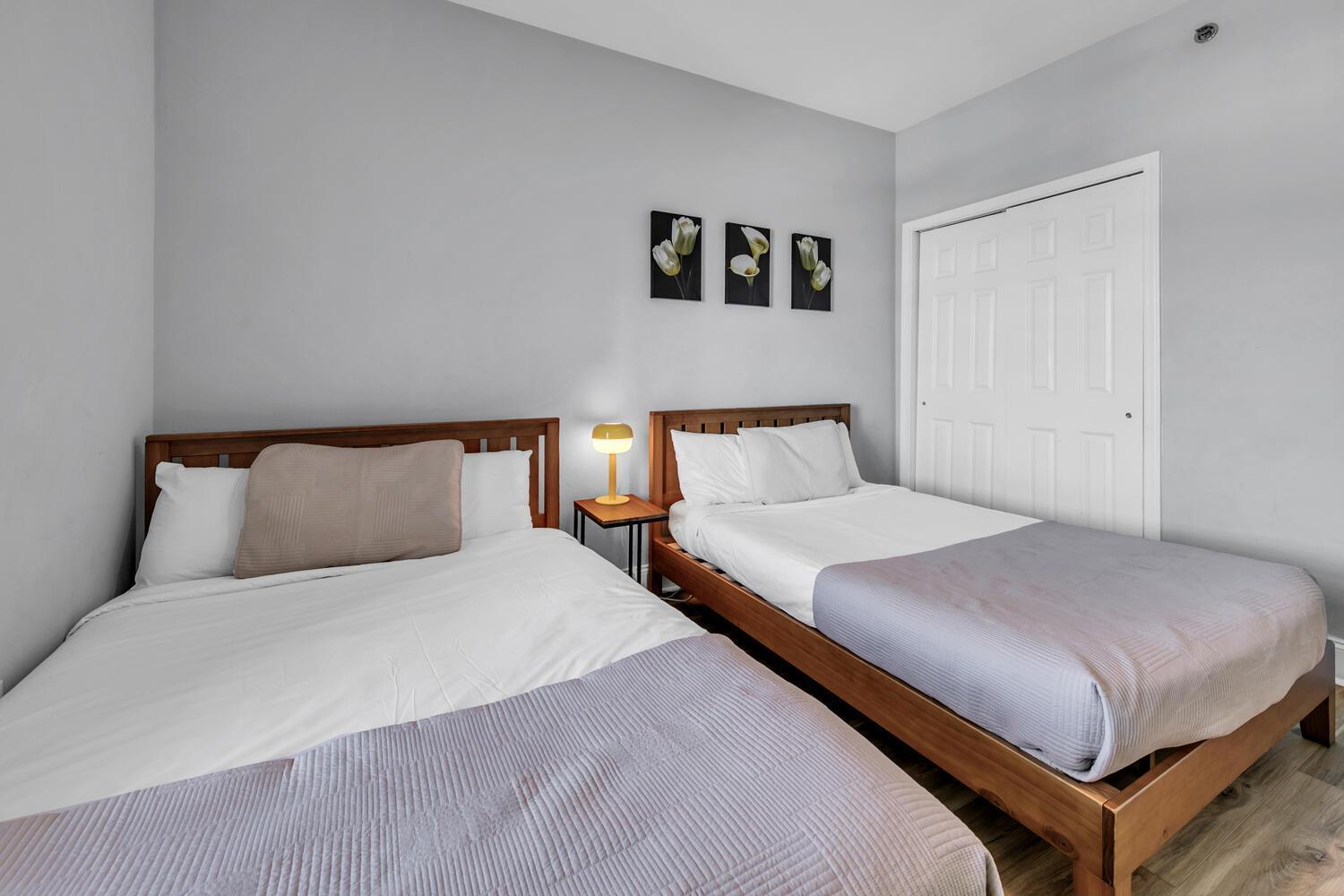 Apartment Laketown Wharf 1527